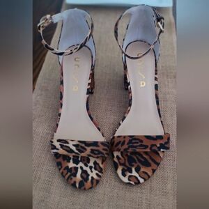 Unisa heels l women's cheetah print block heel.